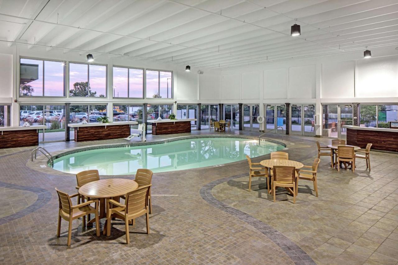 Hotel Doubletree By Hilton Omaha Southwest, Ne Zewnętrze zdjęcie